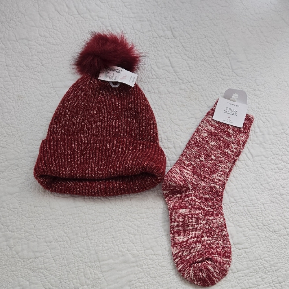 Maroon Hat and Sock Set
